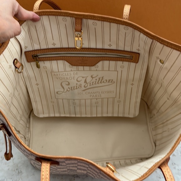 Authentic Louis Vuitton Damier Azur. - Picture 3 of 9